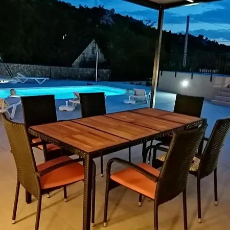 House Serenity With Pool * Vrgorac