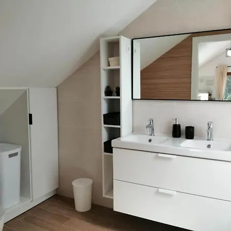 House Serenity With Pool בית נופש